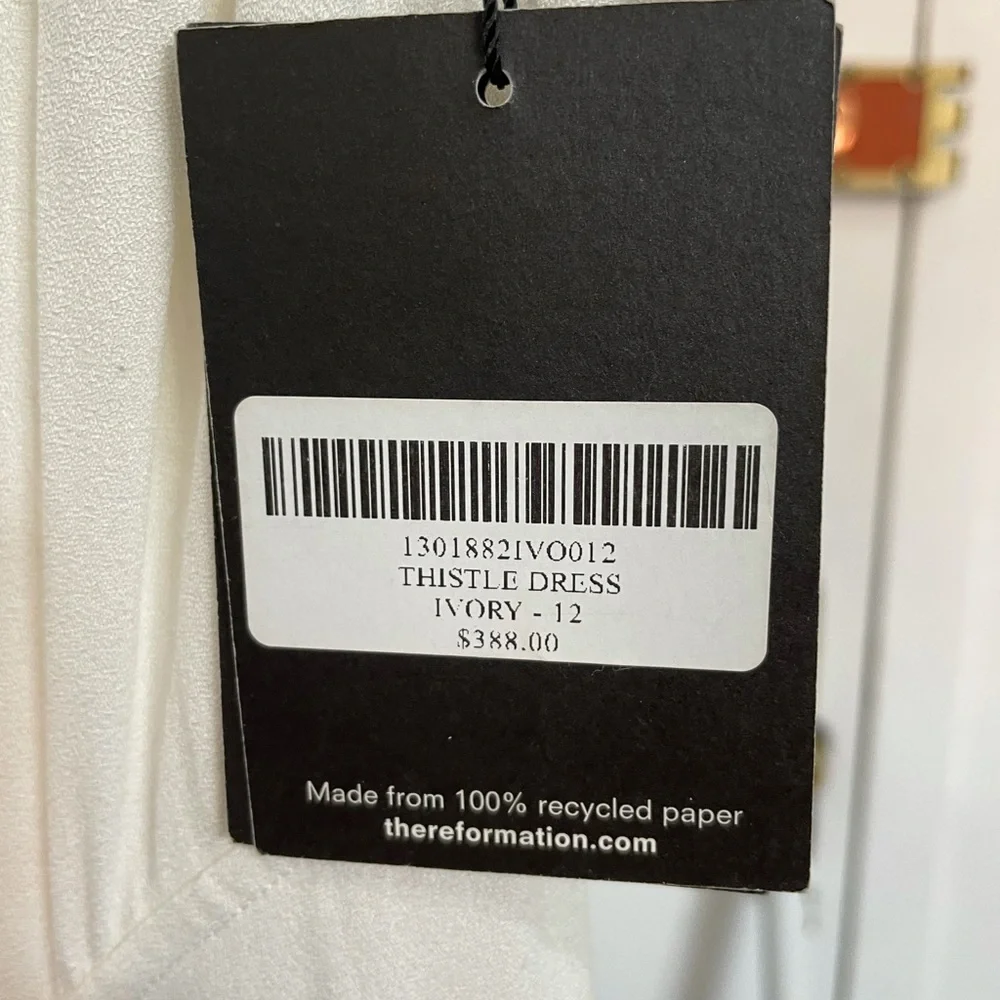 Reformation Thistle Ivory Wedding Dress - Picture 4 of 11